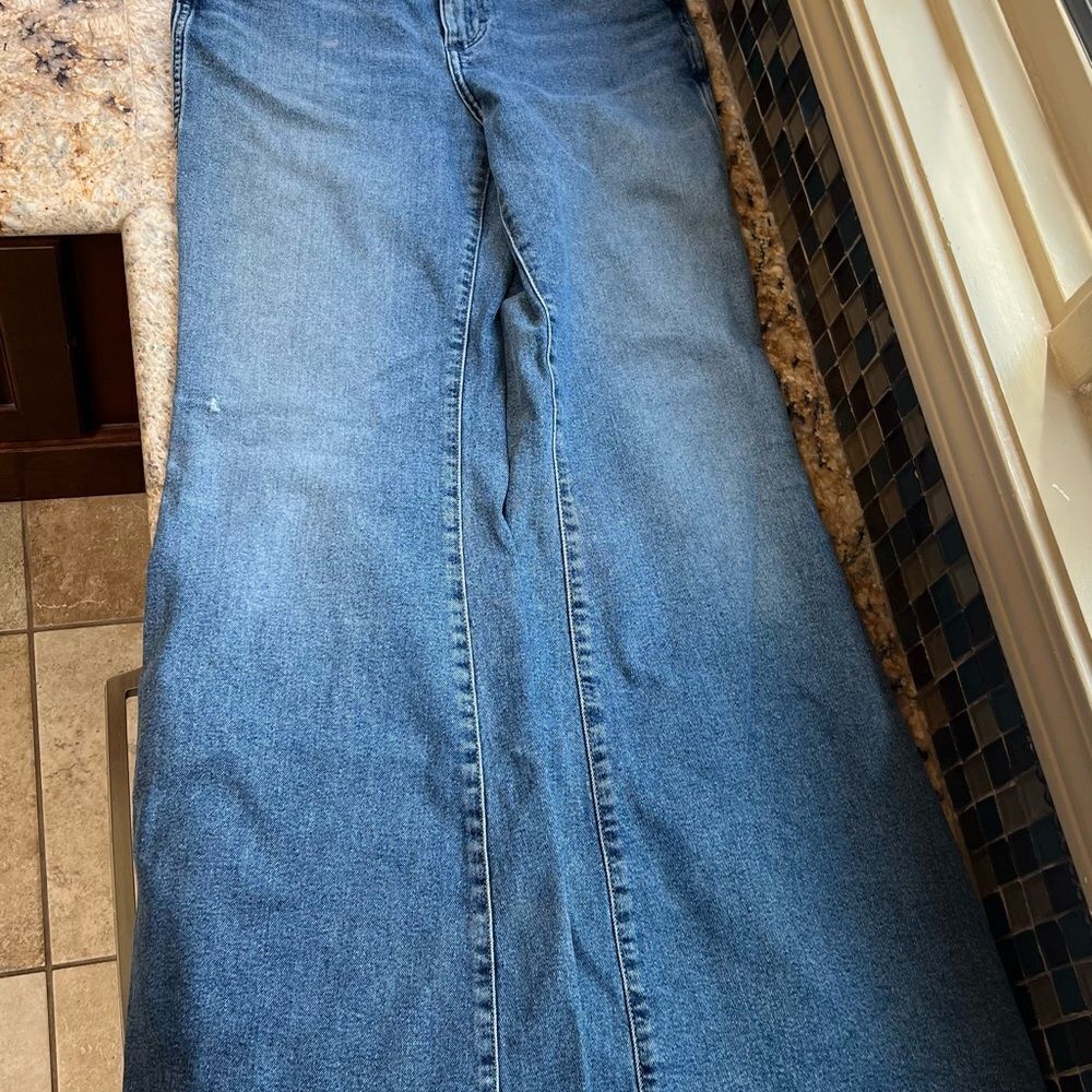 Wrangler Wanderer High Rise Flare 622 Jeans - Picture 15 of 15